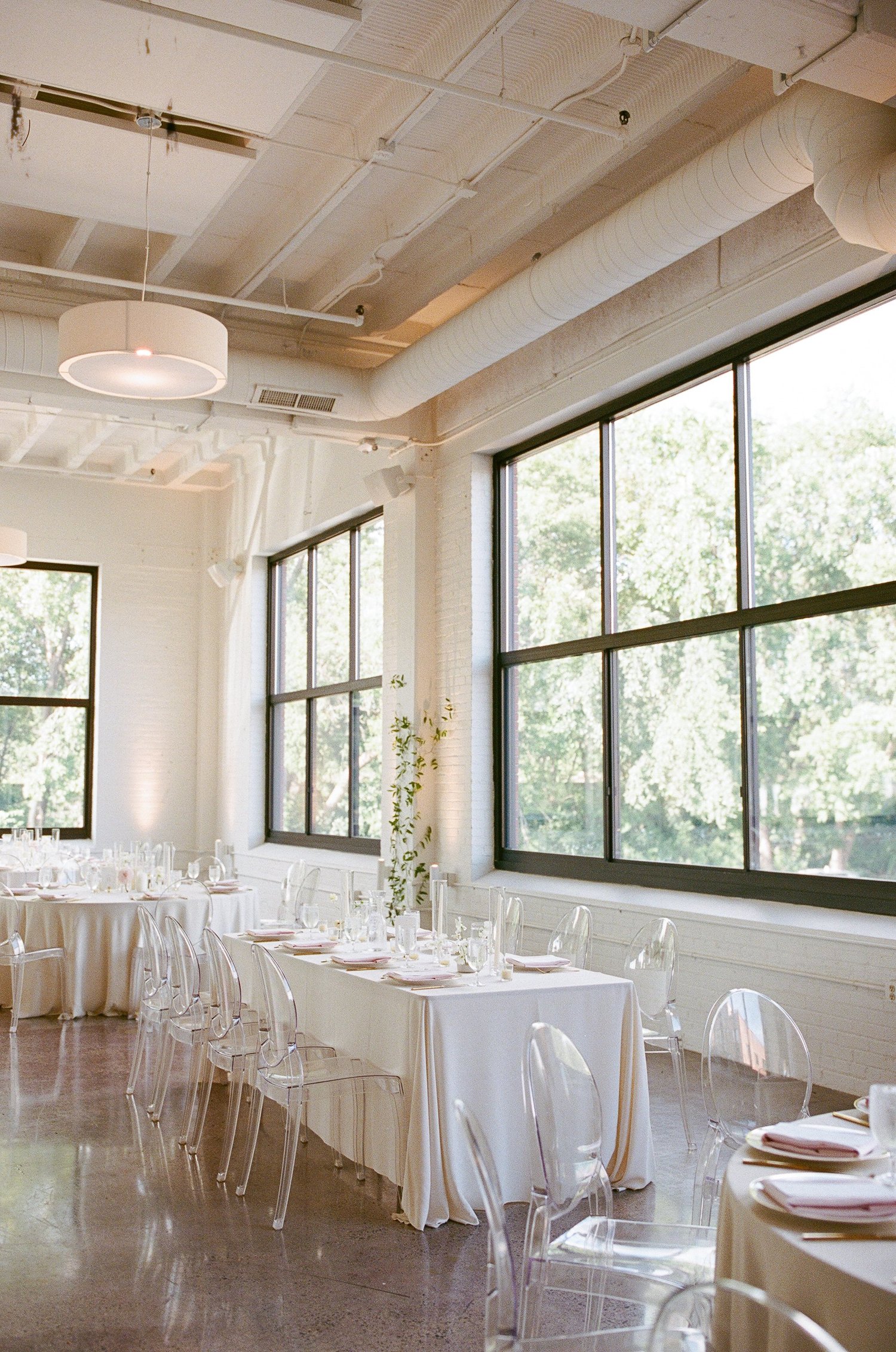 Kathryn + Nick wedding at Urban Daisy Events