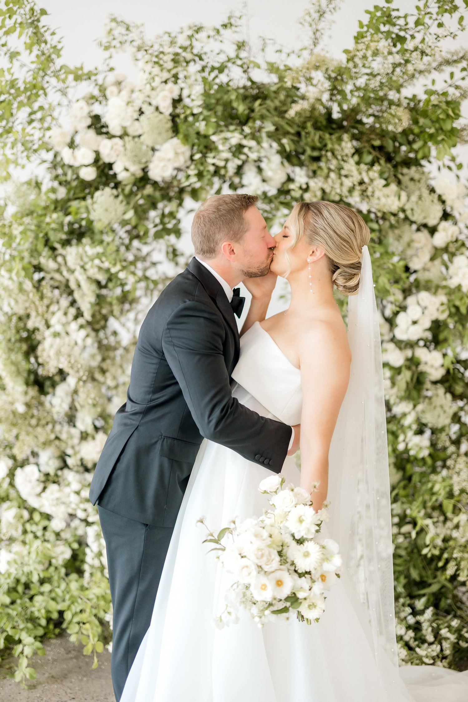 Brittany + Joe wedding at Urban Daisy Events