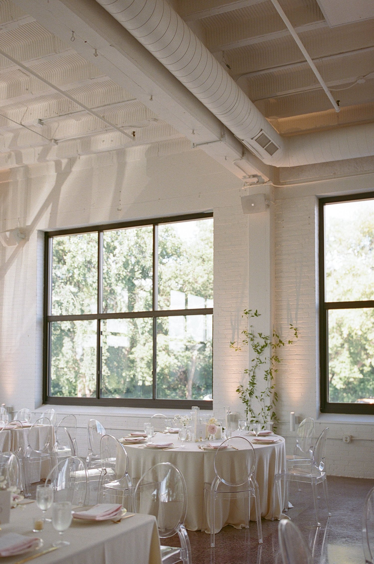 Kathryn + Nick wedding at Urban Daisy Events
