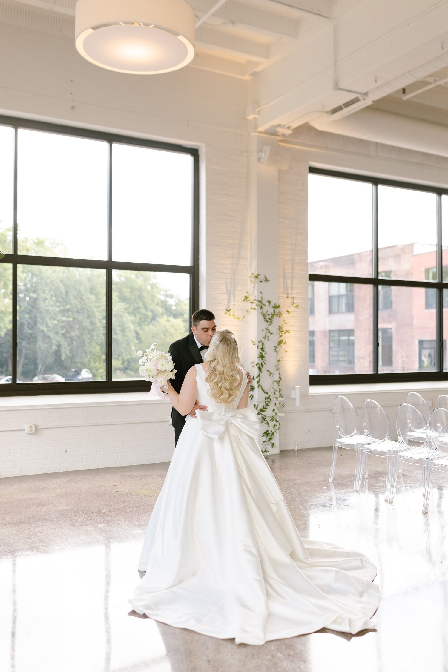 Kathryn + Nick wedding at Urban Daisy Events